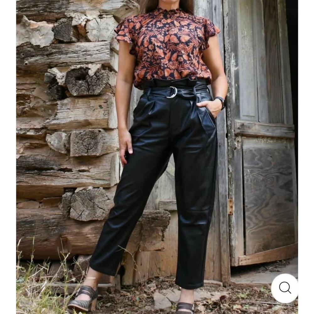 NWT Elan Black‎ High Rise Faux Leather Paper Bag Waist Belted Pants Large